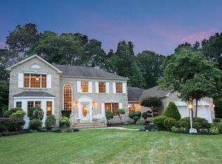 23 Jason Ct, Colonia, NJ 07067