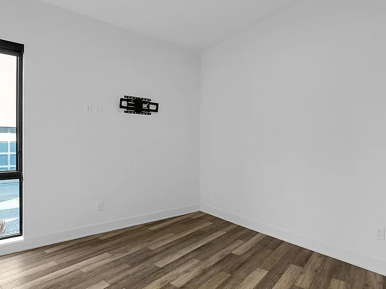806 Senco Ln #806 — Photo 3