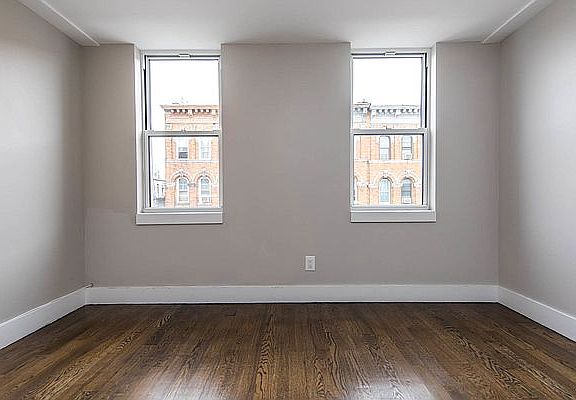 3rd image of 263 Stockholm St #3H