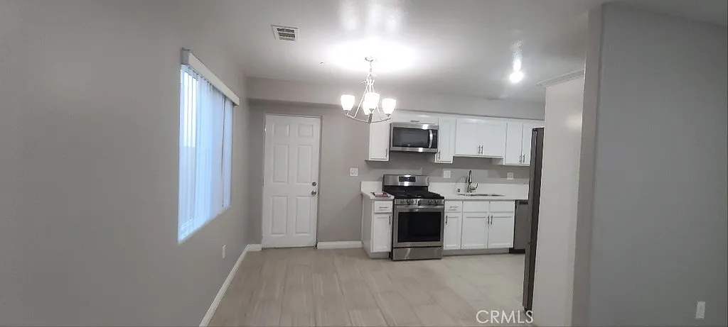 5 bed, 1700 sqft, $3,600 — Photo 4