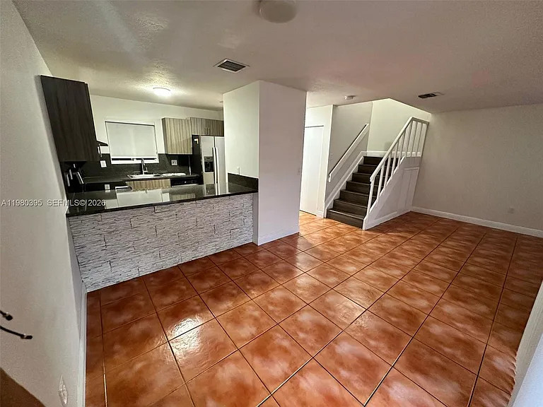 6235 Kendale Lakes Cir #237 — Photo 11