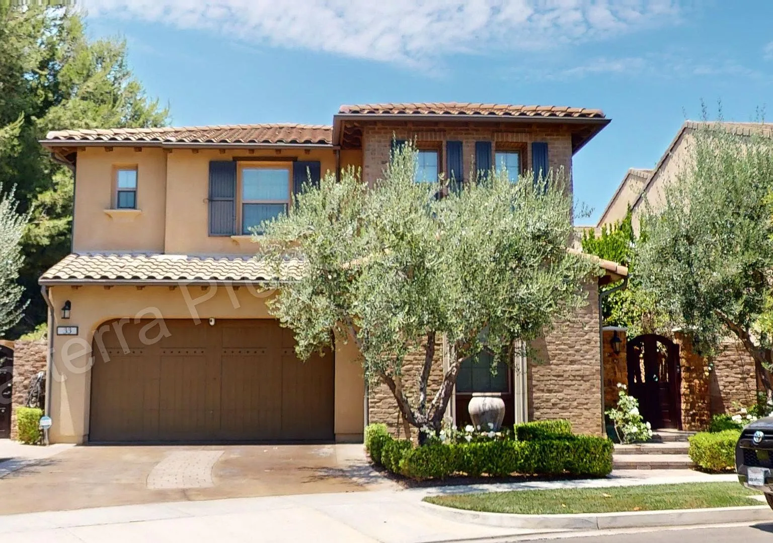 Beautiful Home in Portola Springs — Photo 2