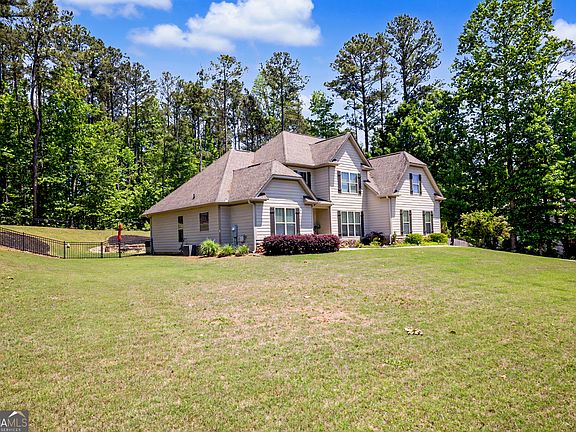 4th image of 371 Timber Creek Estates Dr