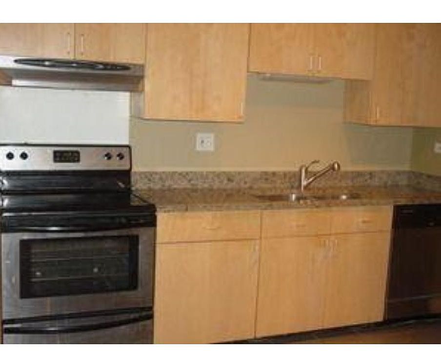 2nd image of 1615 E Central Rd Unit 103A