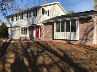 518 E 4th St, Manawa, WI 54949