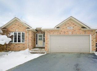670 Salzburg Dr, Waterloo, ON N2V 2N8