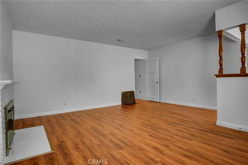 3 bed, 1796 sqft, $4,800 — Photo 3