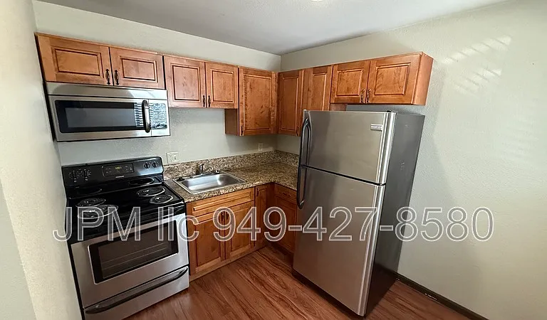 1700 Locust St #5 & 7 — Photo 2