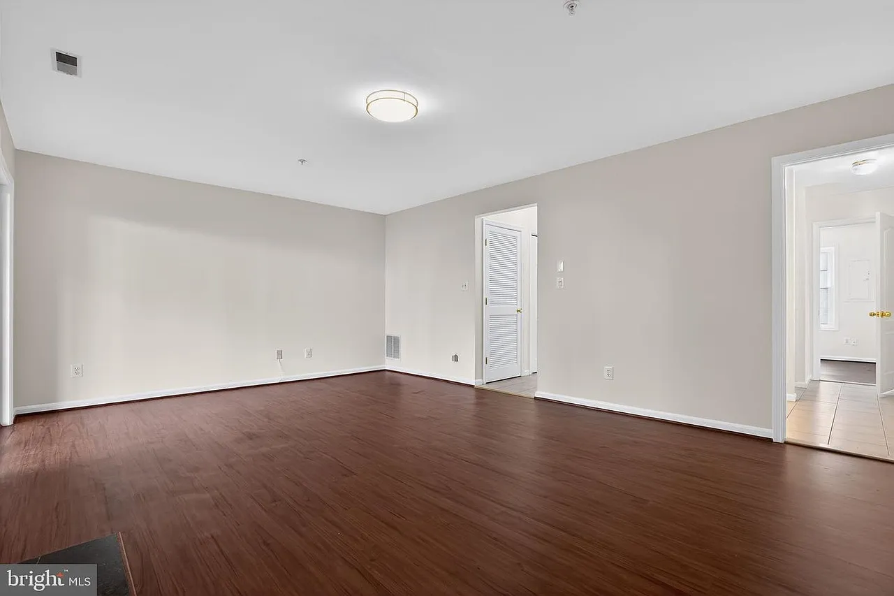4 bed, 3.5 bath, 2234 sqft, $3,095 — Photo 3