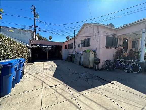 4th image of 4220 S Grand Ave