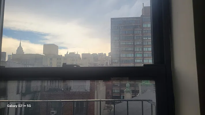 Rented by Chartwell Manhattan Realty | media 25