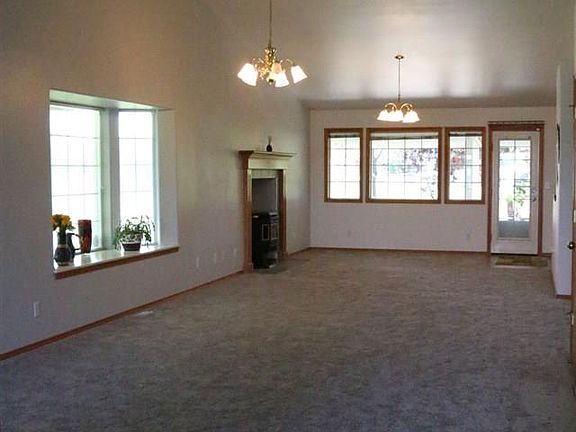 2nd image of 4013 Silverlake Ct
