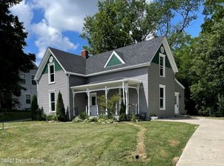706 7th St, Shelbyville, KY 40065