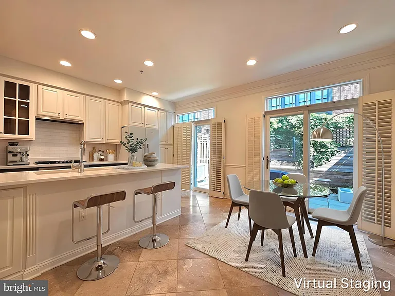 315 Hearthstone Mews — Photo 10