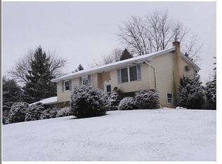 660 Hope Dr, Nazareth, PA 18064