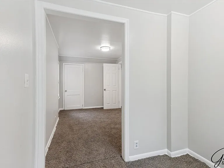 4082 Hereford St — Photo 16