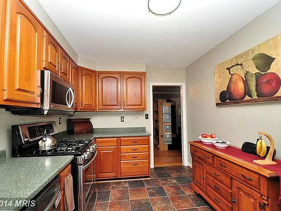 3rd image of 1215 McCurley Ave