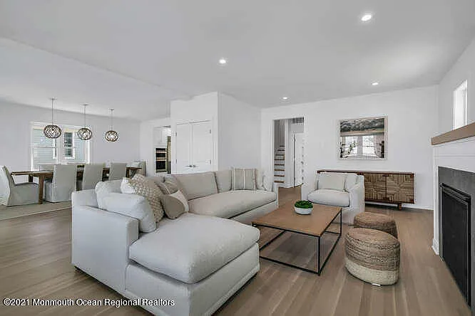 916 Ocean Ave #WEEKLY PRICE — Photo 8