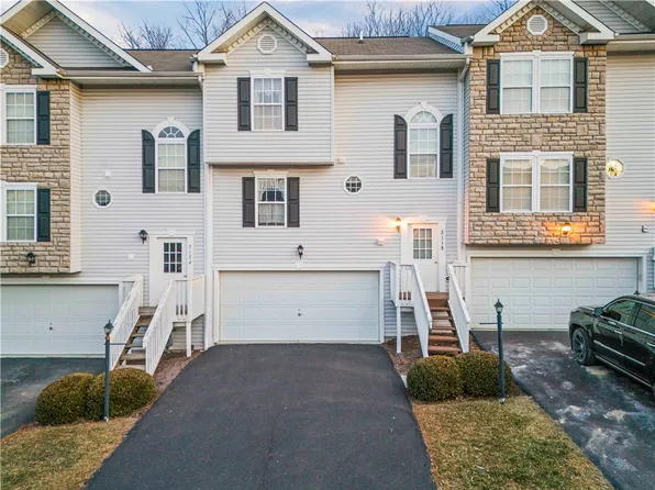 2118 Shawnee Dr S, Washington, PA 15301