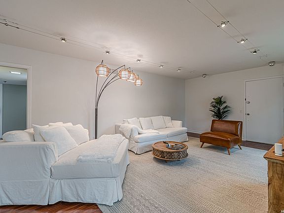 5th image of 7500 Callaghan APT 262