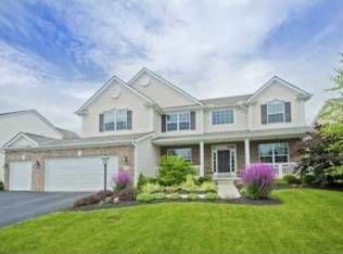 8290 Wildflower Dr, Powell, OH 43065