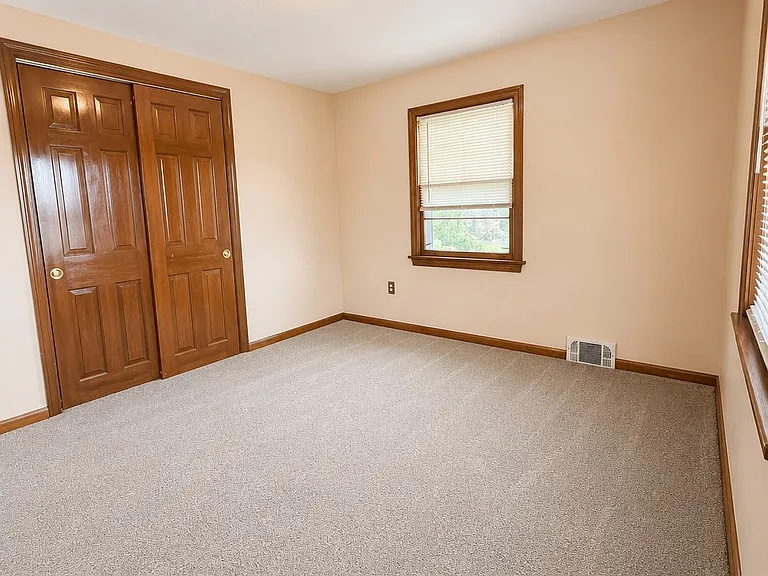22 Leaf Ave #2 — Photo 9