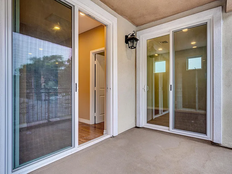 209 W Valencia Dr #A — Photo 10