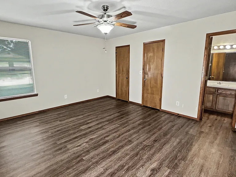 1231 Turner Pl — Photo 8
