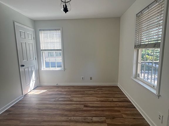 5th image of 1808B Ashwood Ave