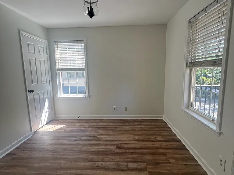1808B Ashwood Ave — Photo 5