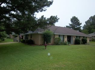 5314 Castlewood Cir, Jackson, MS 39212