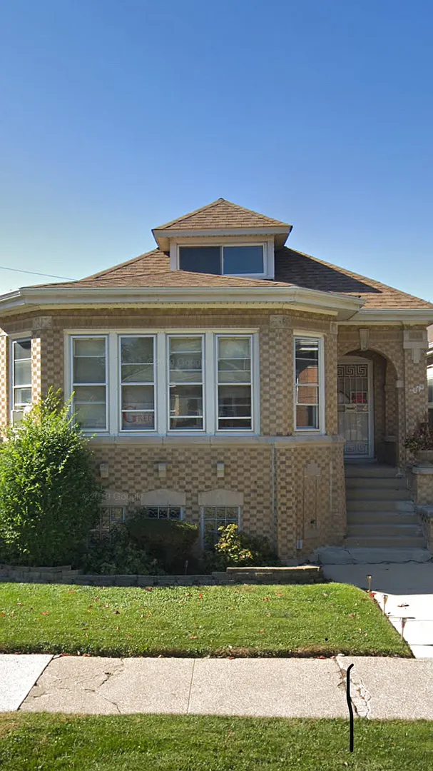 9224 S Racine Ave photo 1