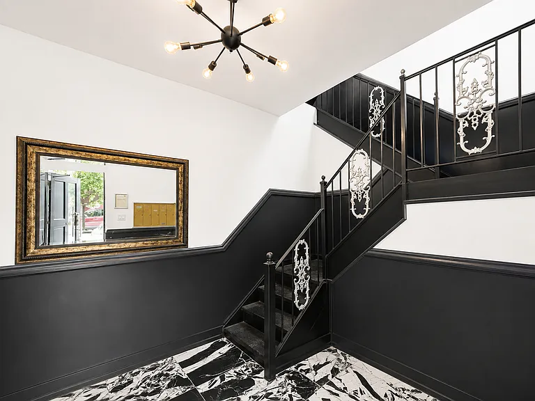 262 Quincy St #2 — Photo 17