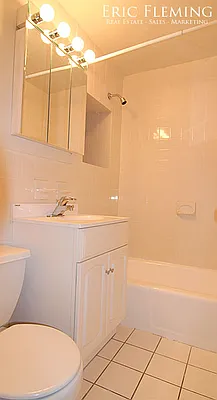 Rented by City Connections Realty | media 62