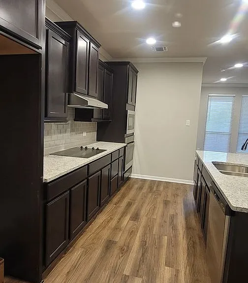 3206 Trinity Dr — Photo 5