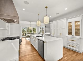 5 Cranberry Ln, Ridgefield, CT 06877