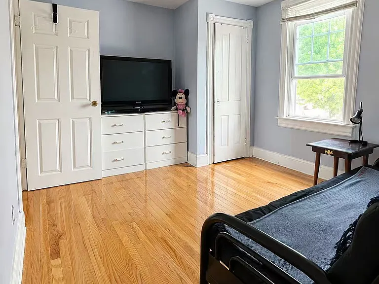 157 Durham Ave — Photo 6