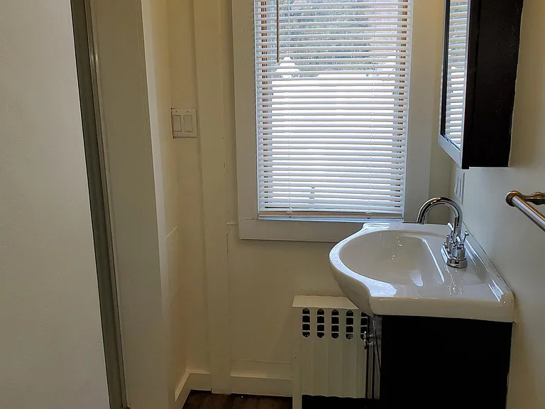 363 Elwood Ave #6 — Photo 16