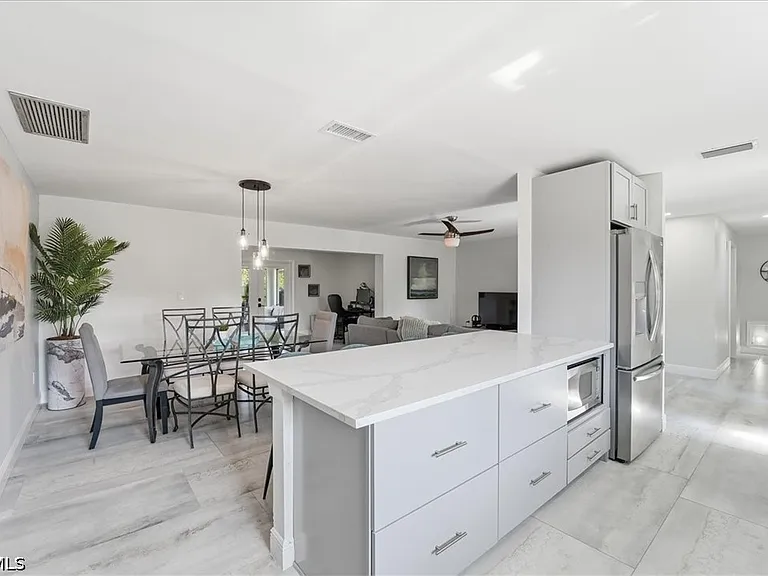 1023 El Valle Ave — Photo 13