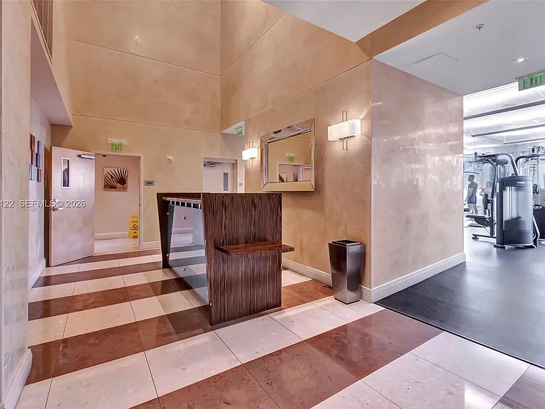 185 SW 7th St #4206 — Photo 17