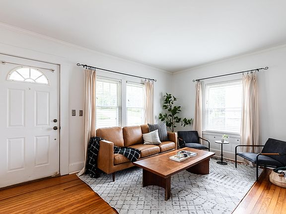 5th image of 26 Brentwood Pl