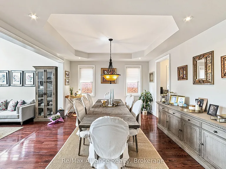 2404 Rideau Dr — Photo 9