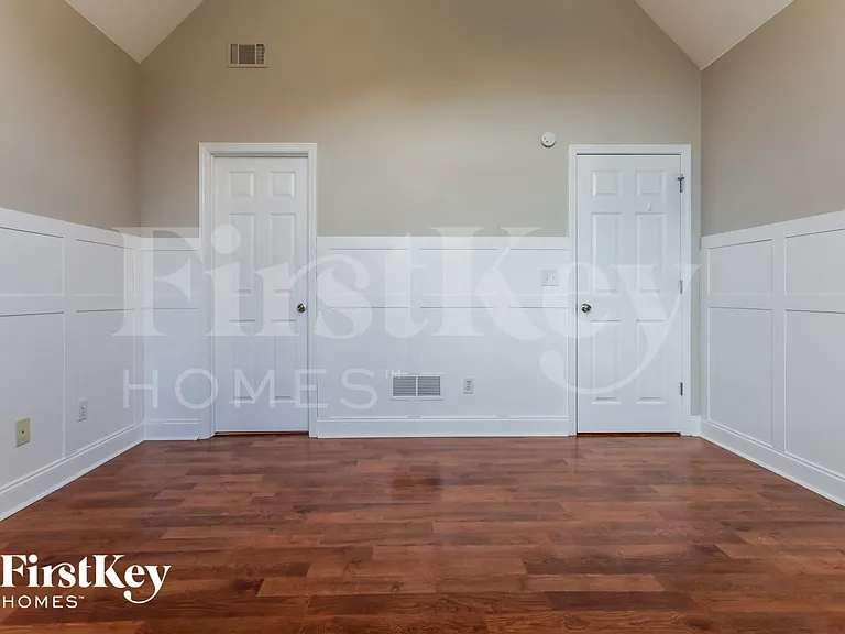 7024 Memory Ln — Photo 14
