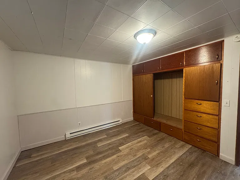 319 S Tonasket Ave #10 — Photo 5
