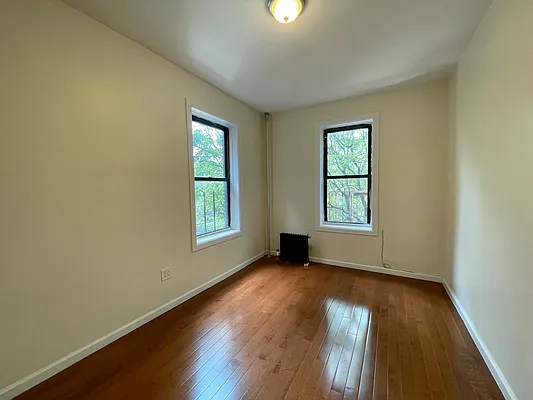 Rented by Bond New York | media 7