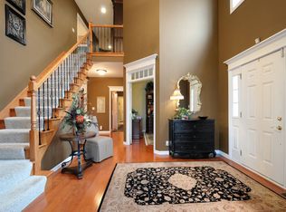 39W748 N Hathaway Ln, Geneva, IL 60134