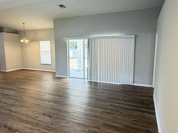 2nd image of 1229 SE 21st Pl
