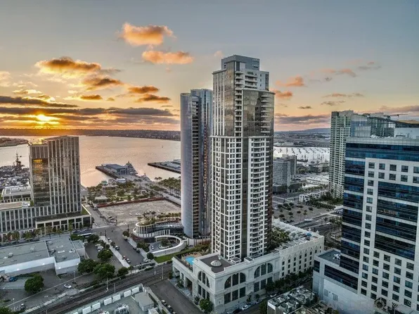 700 W East St Unit 2404, San Diego, CA 92101