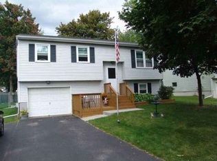 6 Denise Ct, Rensselaer, NY 12144