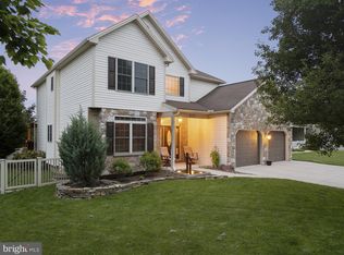 6133 Jennifer Ln, Spring Grove, PA 17362